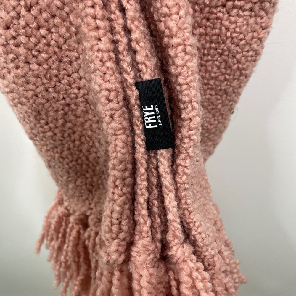 Frye Oversized Boucle Throw Fringe Rose Pink 50x70 Blanket TH5923MR-9101 NEW - Picture 4 of 7